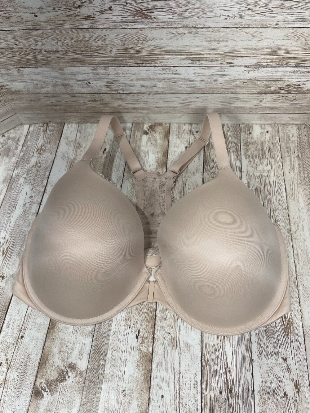 VICTORIA'S SECRET Body by Victoria Racerback Perfect Shape 38DDD Nude Lace Bra